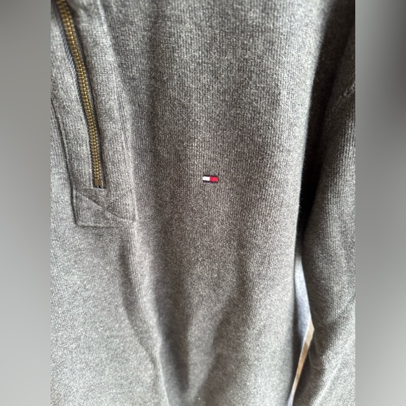 Tommy Hilfiger Gray Pullover sweater zip size large - Picture 6 of 10